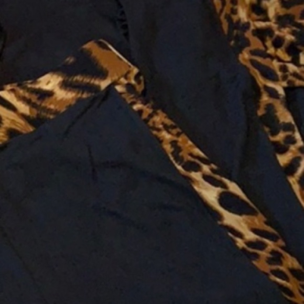 Black Leopard Print 2 Piece Long Sleeve High Rise Legging Outfit Set - Picture 7 of 12
